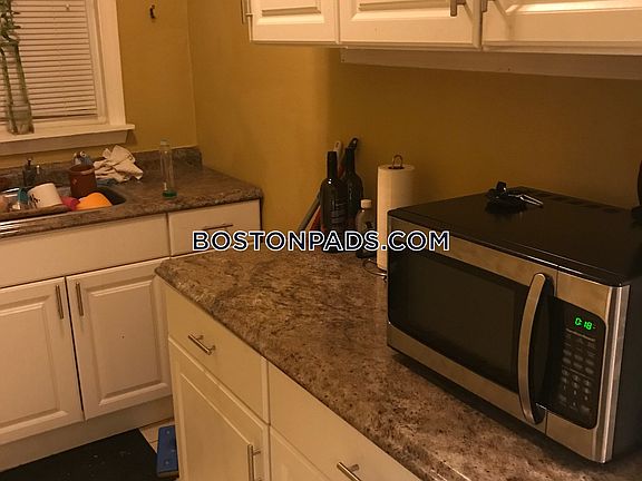 5th image of 8 Saint Clair St #1