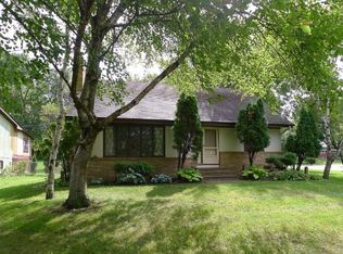 6959 Upper 5th St N, Oakdale, MN 55128