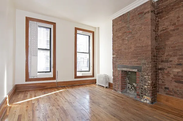 Rented by Weinstein Realty Group | media 25