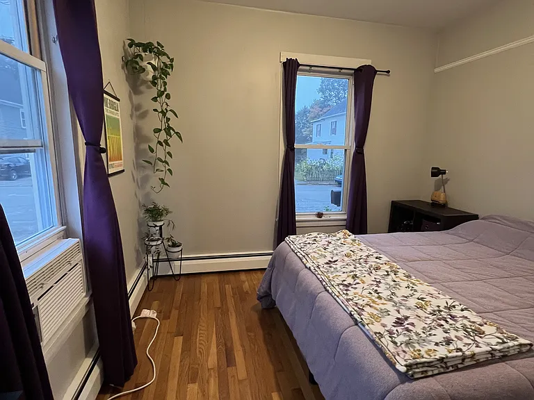 28 Forest St #28 — Photo 3