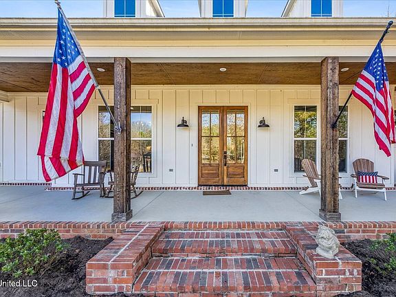 3rd image of 8811 Cole Rd