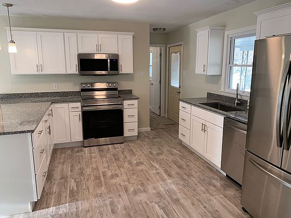 5th image of 1303 Killarney Dr