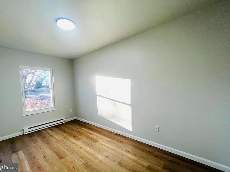 401 Bluebell Rd #B — Photo 8