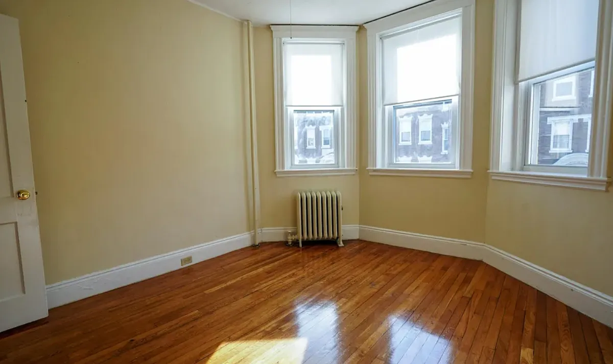 Kelton Street Apartments — Photo 3
