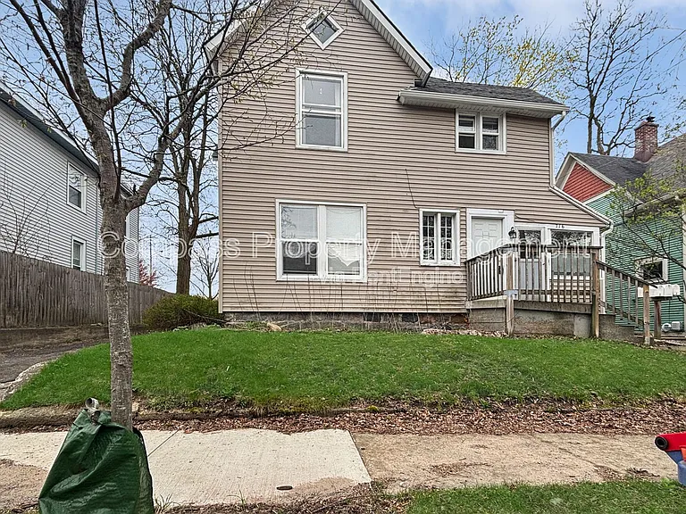 716 Kellogg St SE #3 — Photo 1