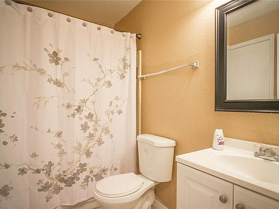 3rd image of 5968 Westgate Dr APT 102