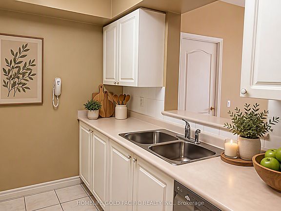 4th image of 3088 Kennedy Rd #Penthouse 11