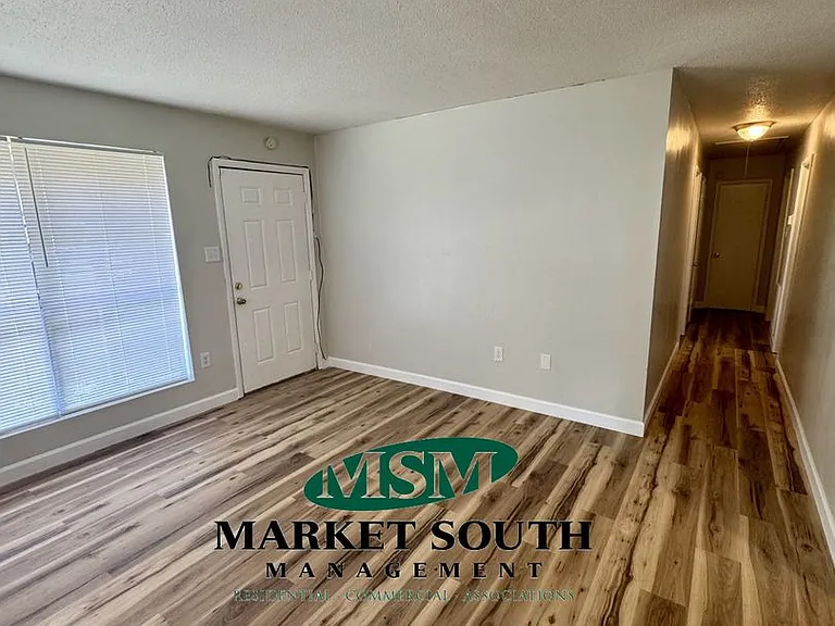 2138 Adams Ave — Photo 5
