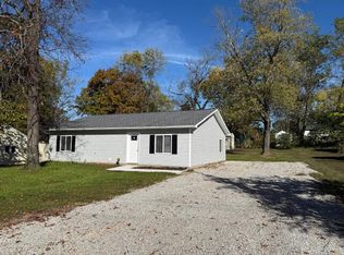 300 E 6th St, Mountain View, MO 65548