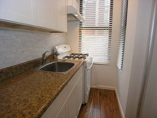 Rented by Townsley & Gay, LLC | media 11