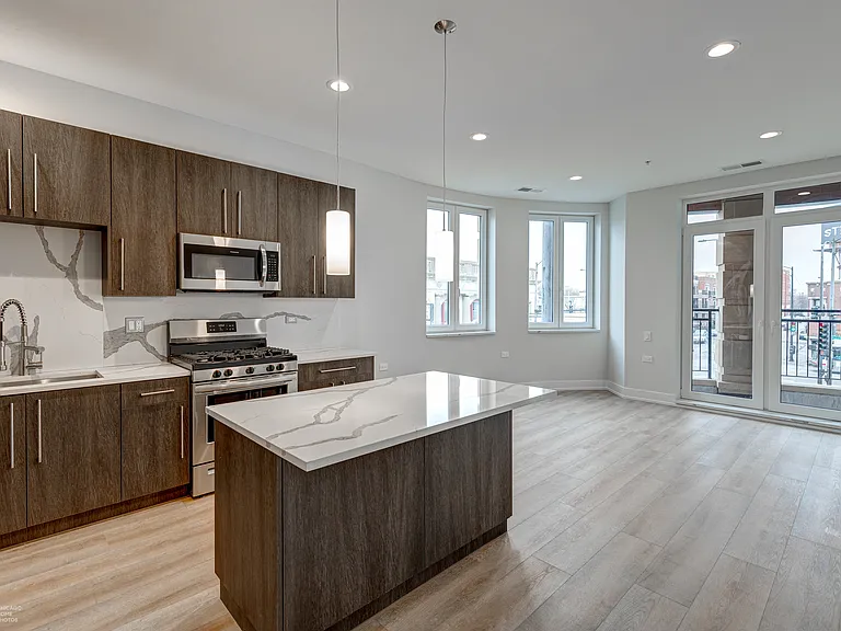 2813 W Belmont Ave #207 — Photo 2
