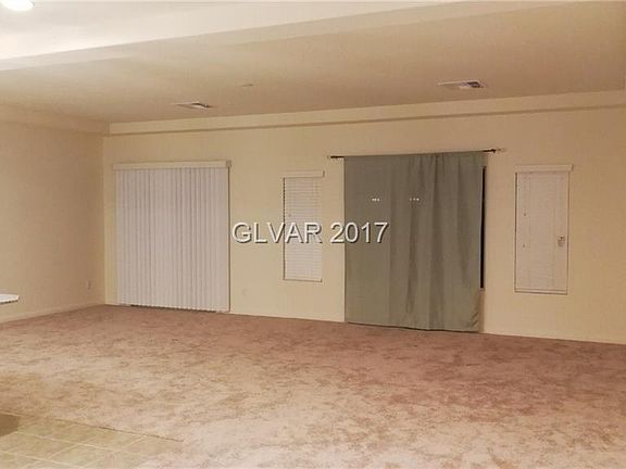 4th image of 5926 Azzura Palms Ave