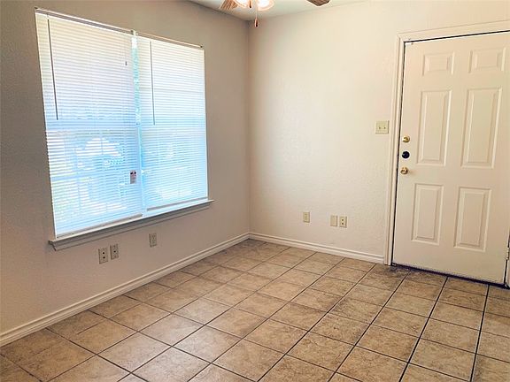 5th image of 3731 Oldenburg Ln