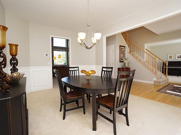 3rd image of 6669 Cherry Laurel Dr