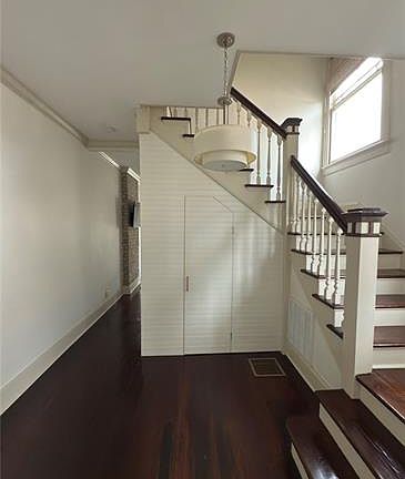 4th image of 2017 Marengo St