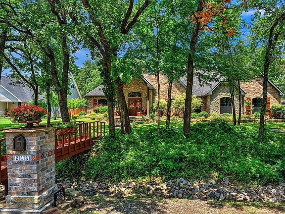 3rd image of 213 Pueblo Dr