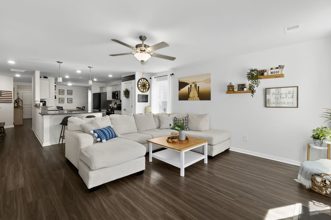 next background image