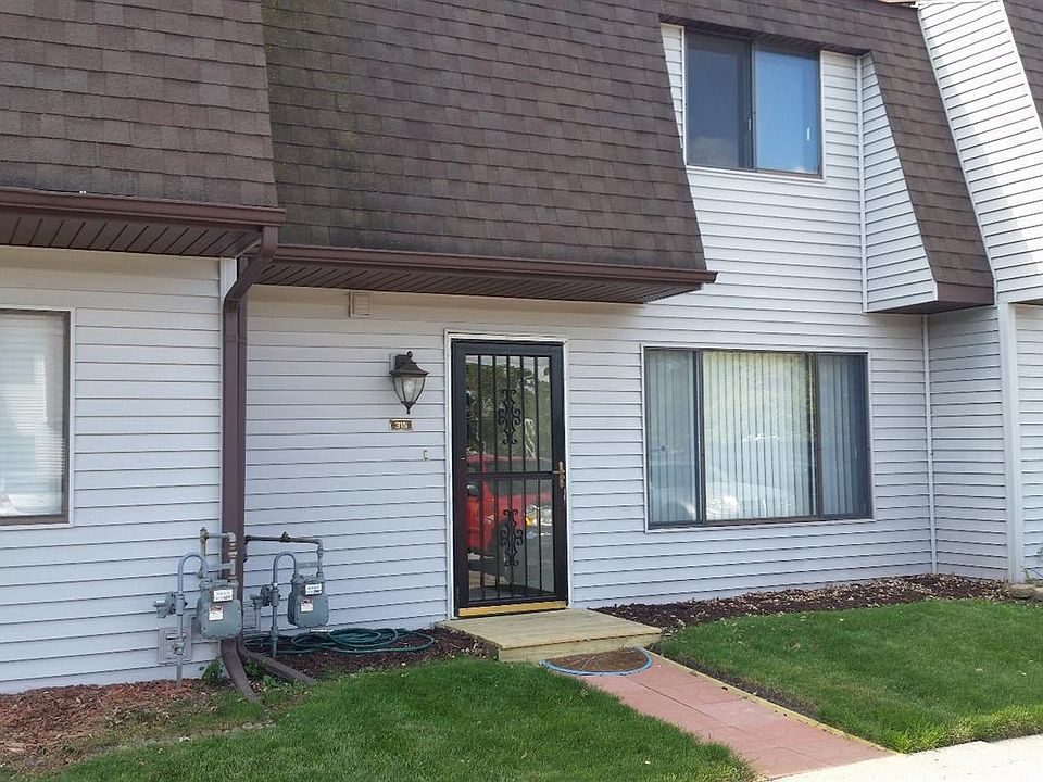 1st image of 315 E 60th Dr