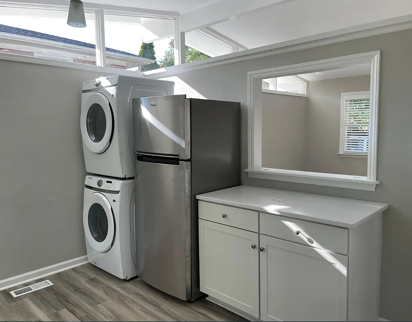 Three Bedroom, One Bath Home for Rent in Great Location-Showings Start After 8-20-26 — Photo 4