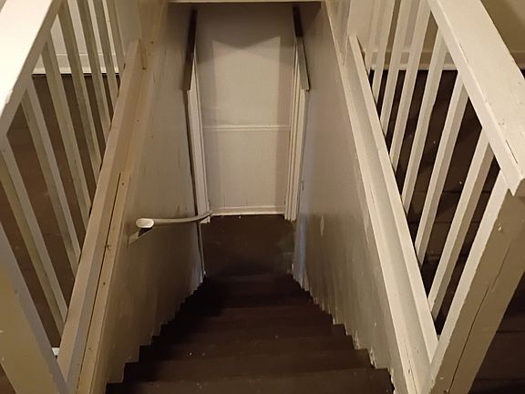3rd image of 2526 Garland Ave