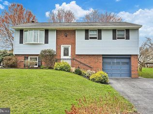 905 Indian Springs Dr, Lancaster, PA