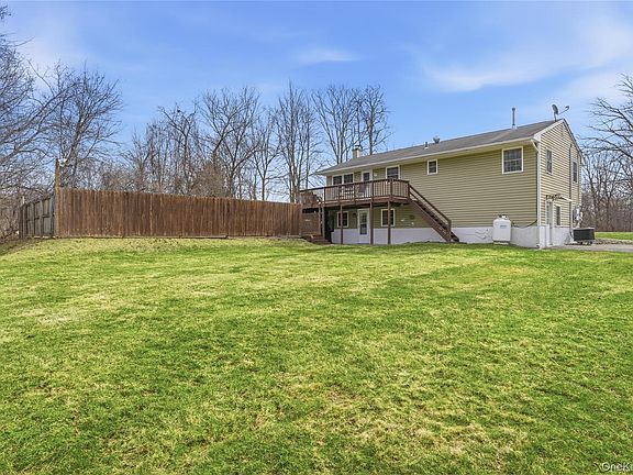 5th image of 227 Lakeside Road