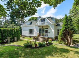 2 Rosemary Rd, Nahant, MA 01908