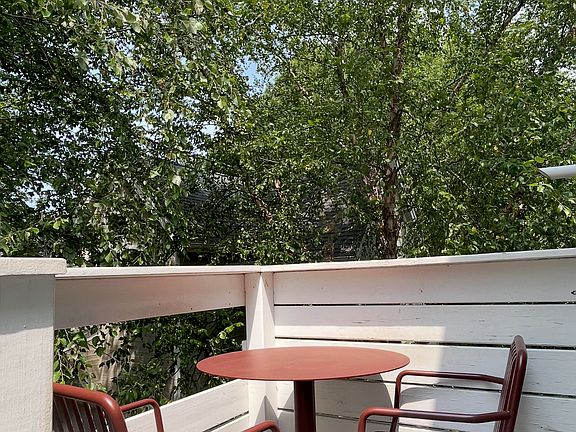 2nd image of 28 Tryon Farm Ln