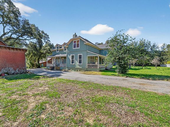 3rd image of 3215 Woodside Rd