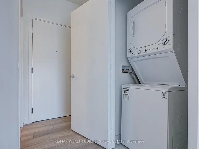 285 Dufferin St #1103 — Photo 25