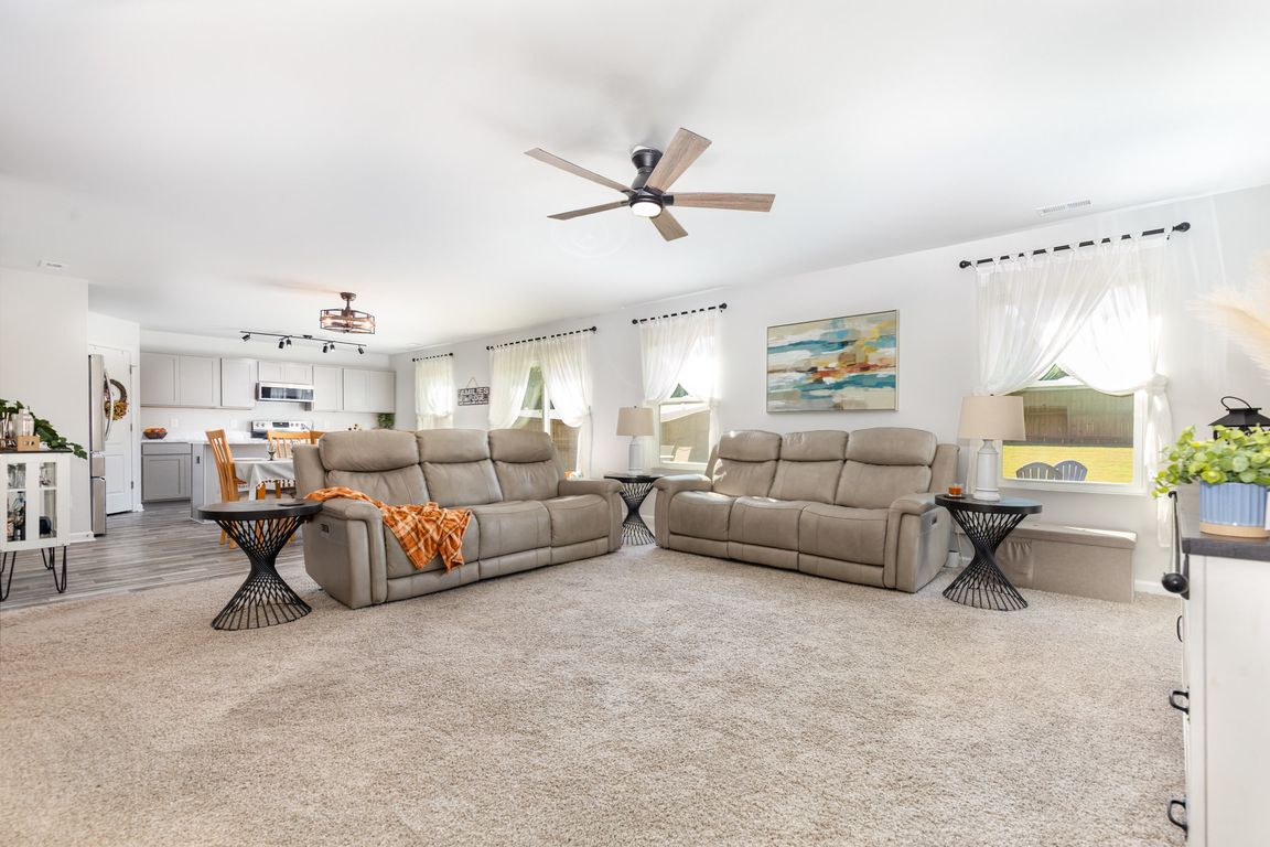 next background image