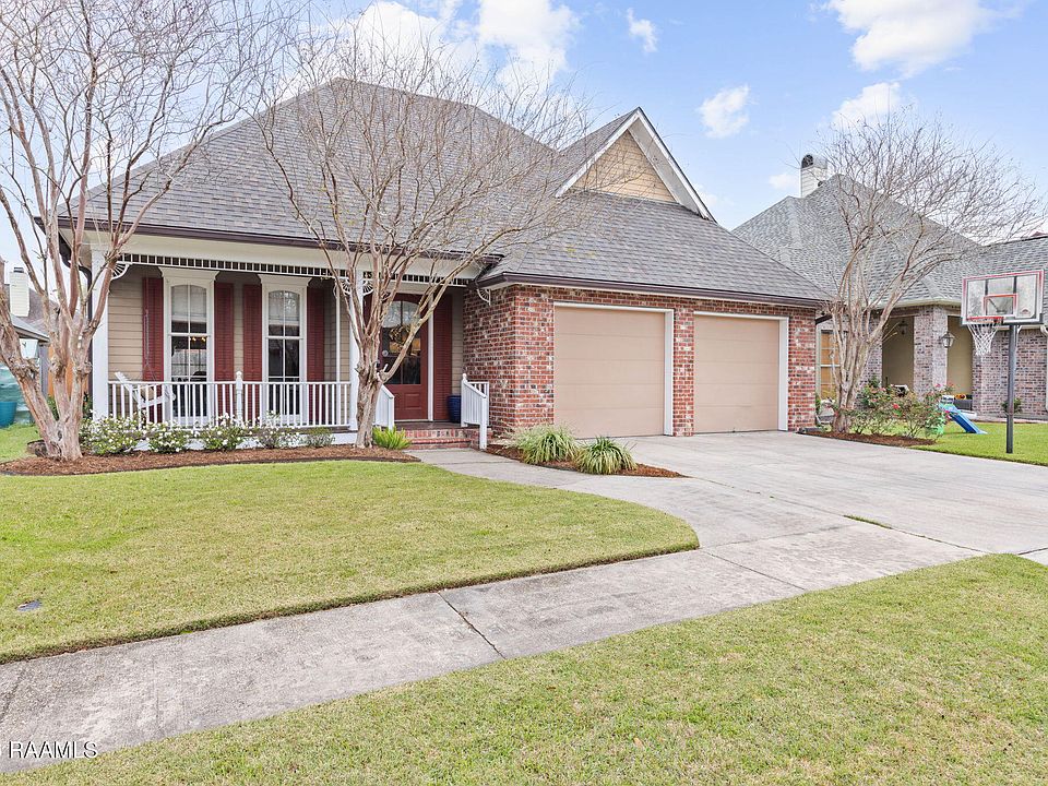 1st image of 119 Tonbridge Dr