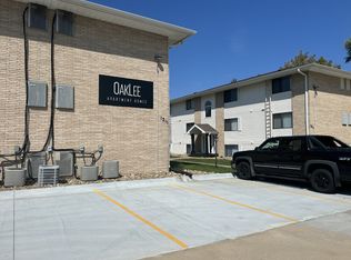 OakLee Apartments, Cedar Rapids, IA 52402