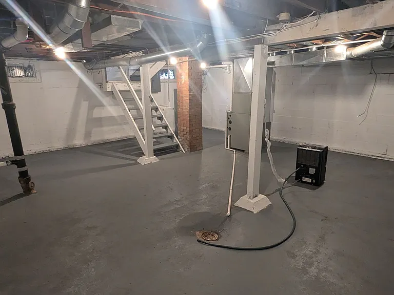 647 Boston Ave — Photo 10