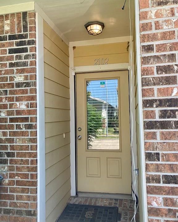 1st image of 2102 Ann Marie Ln