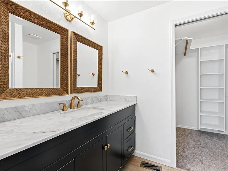 186 E Elwood Ln — Photo 39
