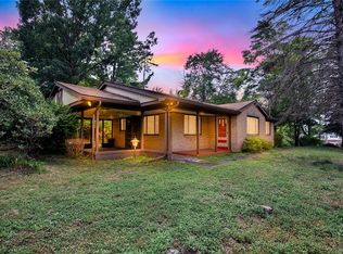 582 Center Hill Rd, Pittsburgh, PA 15239