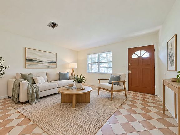 3rd image of 48 Fawn Ln