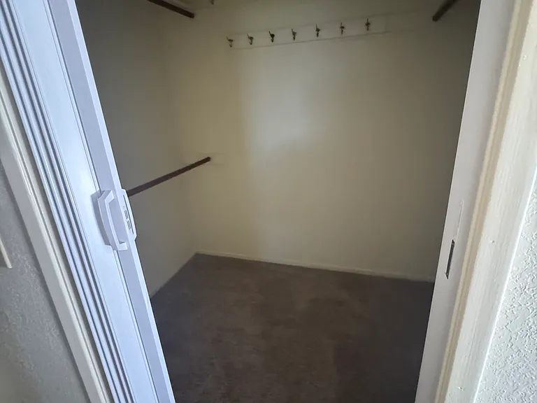 Walk-in closet