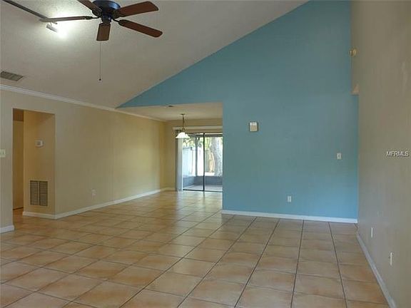 2nd image of 5005 E Parade St