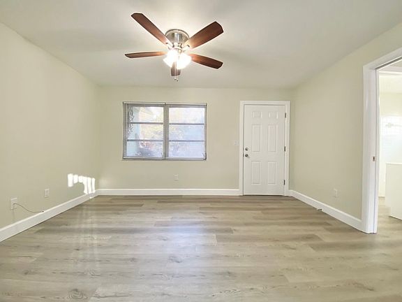 5th image of 535 New York Ave APT B