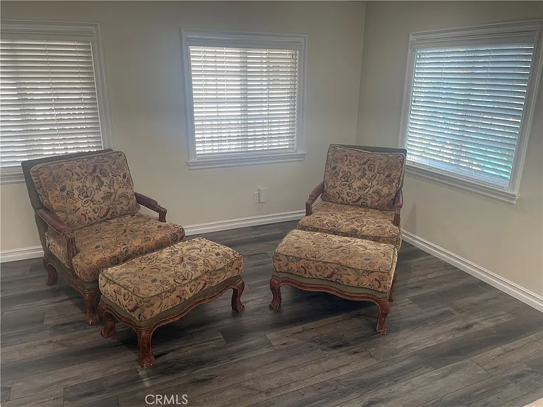6009 Painter Ave — Photo 4