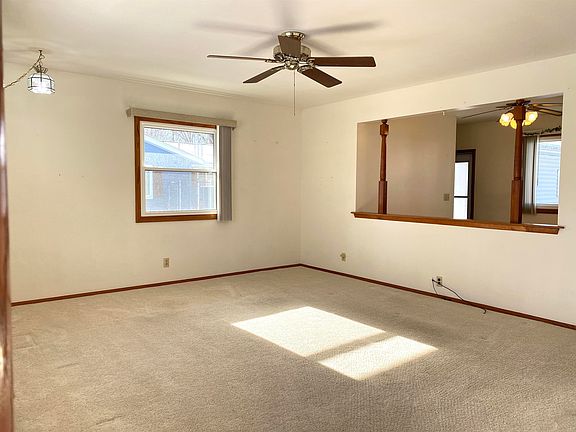 3rd image of 2116 S Palm St