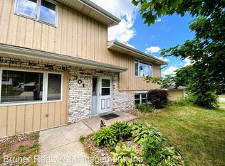 301 Raymond Rd, Waunakee, WI 53597