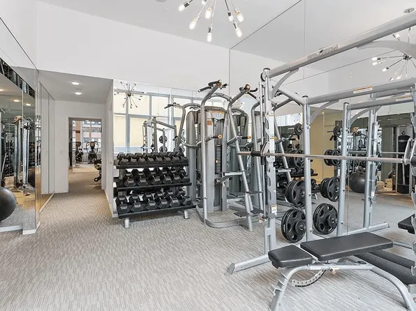 635 West 42nd Street image 12 of 22