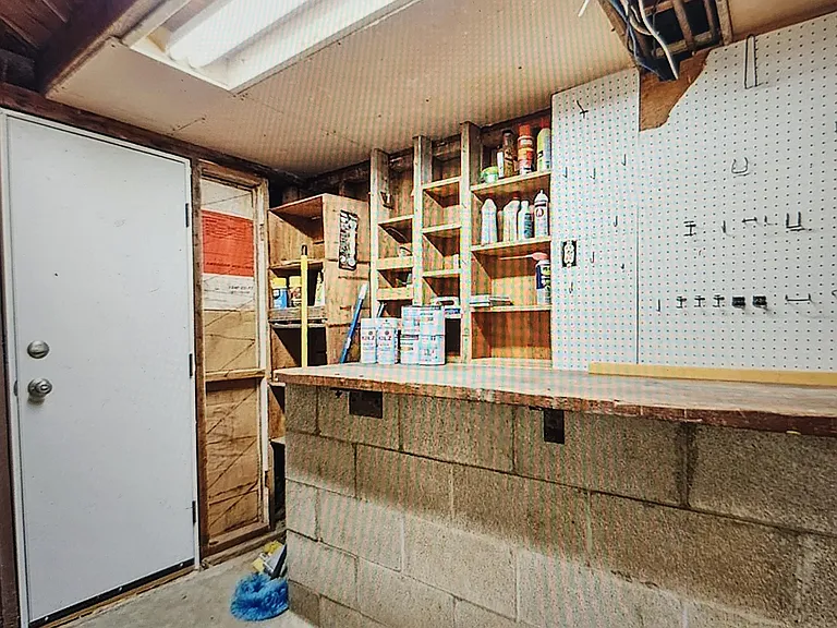 1864 Winterwarm Dr — Photo 18