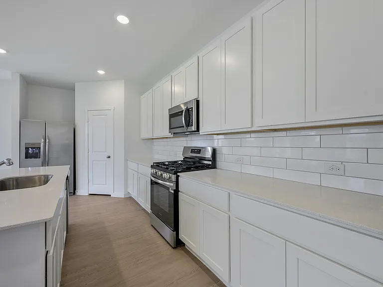 2500 Conroe Rd — Photo 11