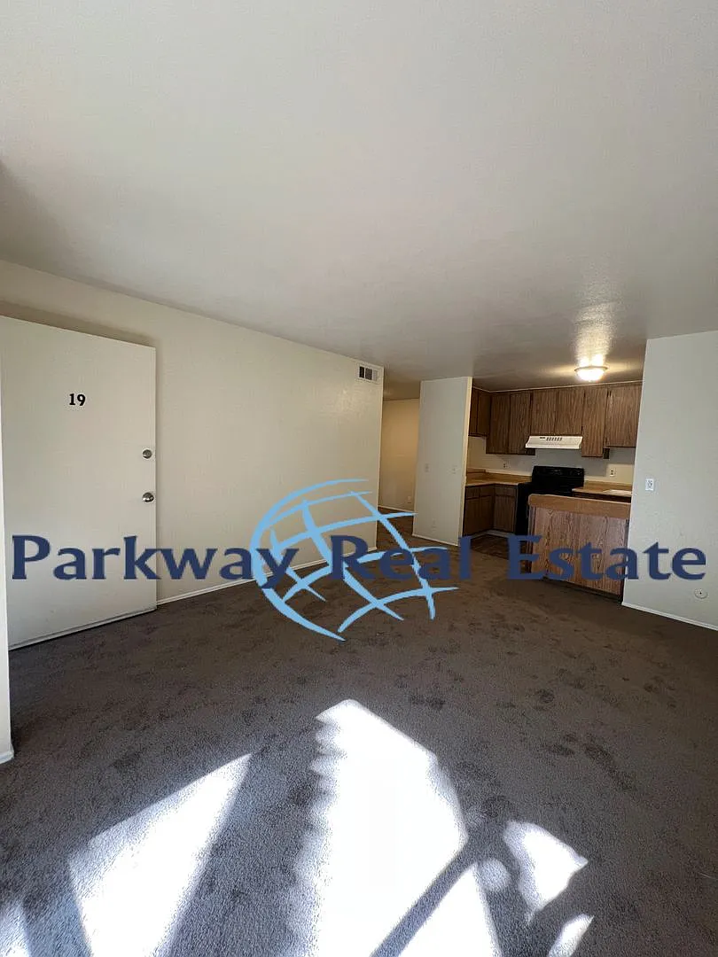 Downstairs 2 Bedroom 1 Bathroom Condo in El Cajon — Photo 1