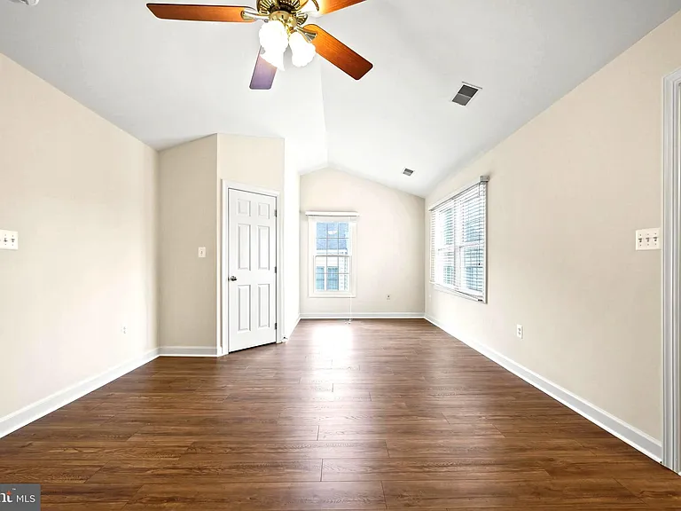 4519 Fair Valley Dr — Photo 37