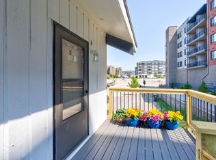 417 10th Ave #41705, Coralville, IA 52241